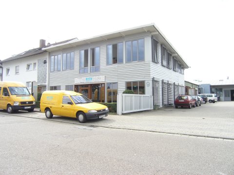 r9